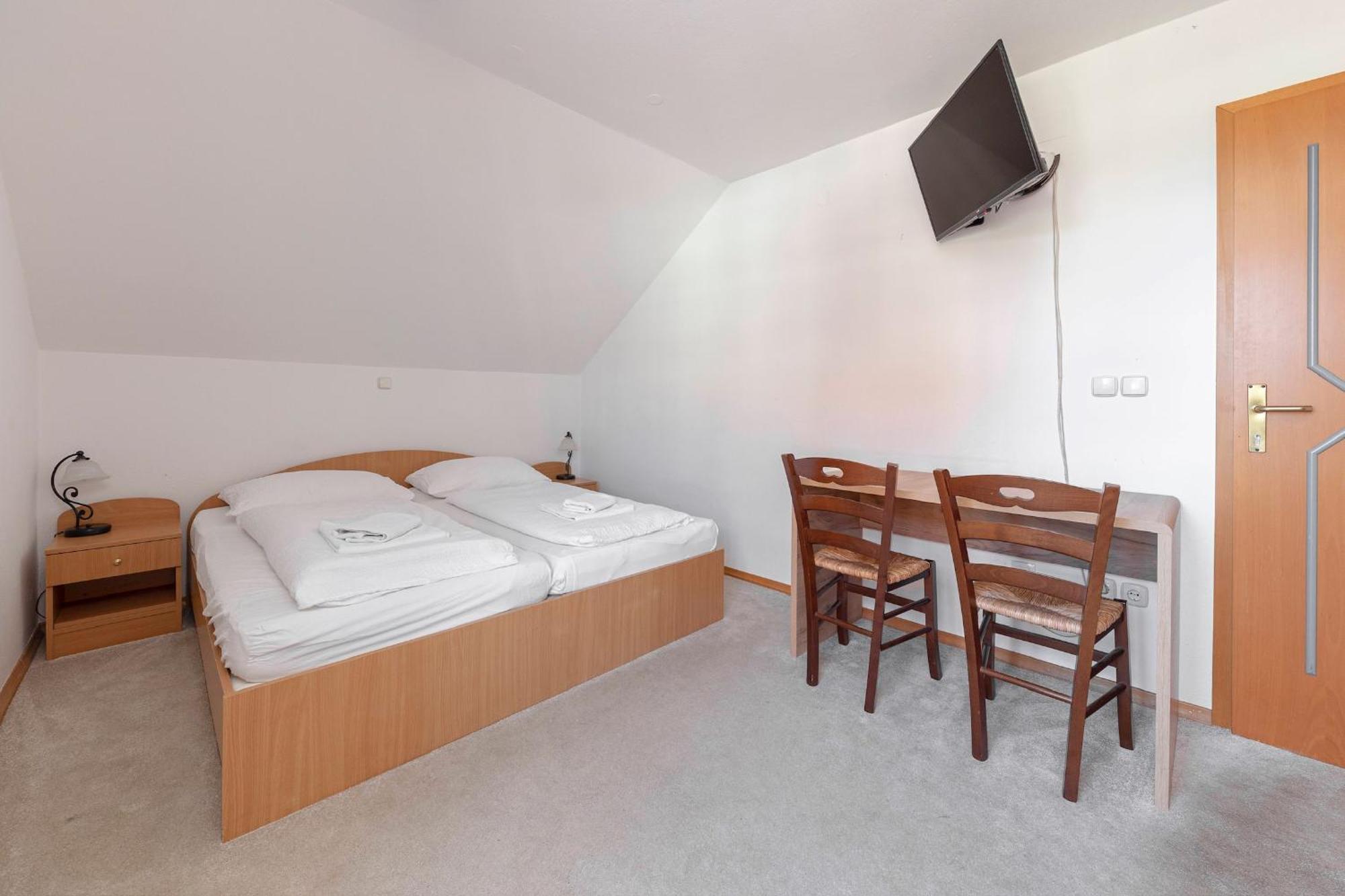Gostilna Logar Hotel Hotemaze ภายนอก รูปภาพ