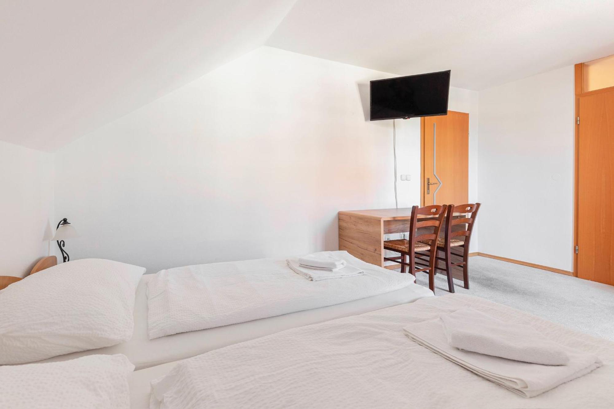 Gostilna Logar Hotel Hotemaze ภายนอก รูปภาพ